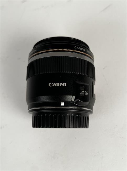 1  Objektiv Canon EF-S